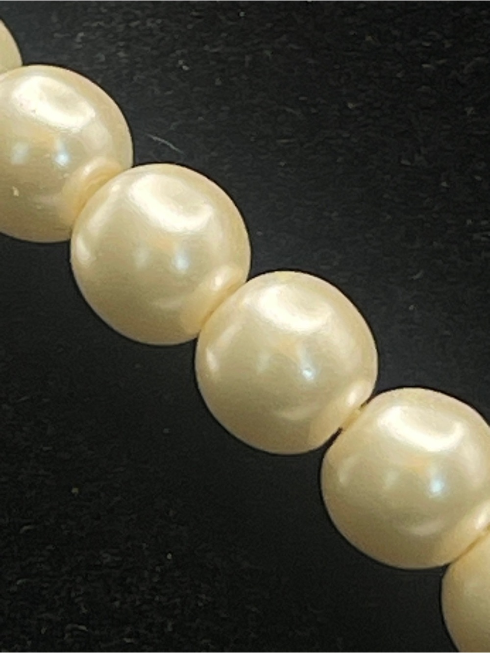 Vintage Avon 18” Faux Pearl Bow Necklace Gold Tone Rhinestone Tassel - Picture 6 of 11